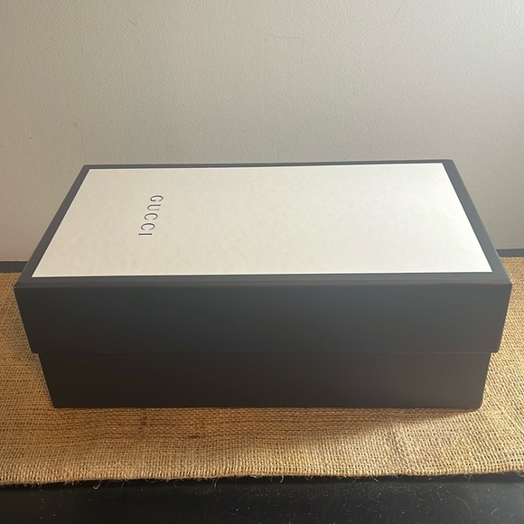 Gucci Black/White Shoe Box - NO SHOES - - Picture 2 of 5